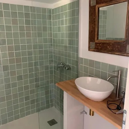 L'ostal Des Embruscalles * Claret (Herault)