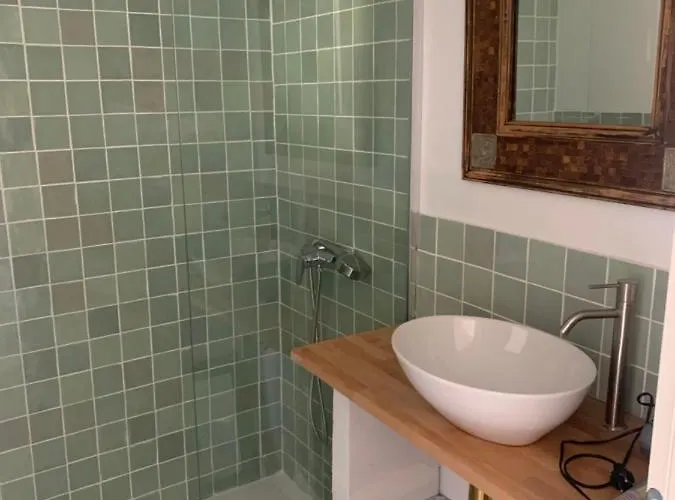 L'ostal Des Embruscalles * Claret (Herault)